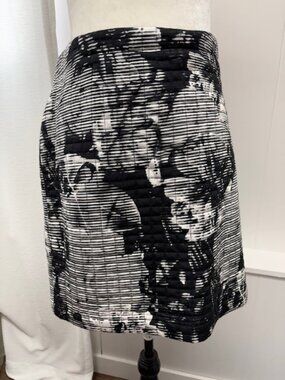 Quilted Club Monaco skirt black and white floral print